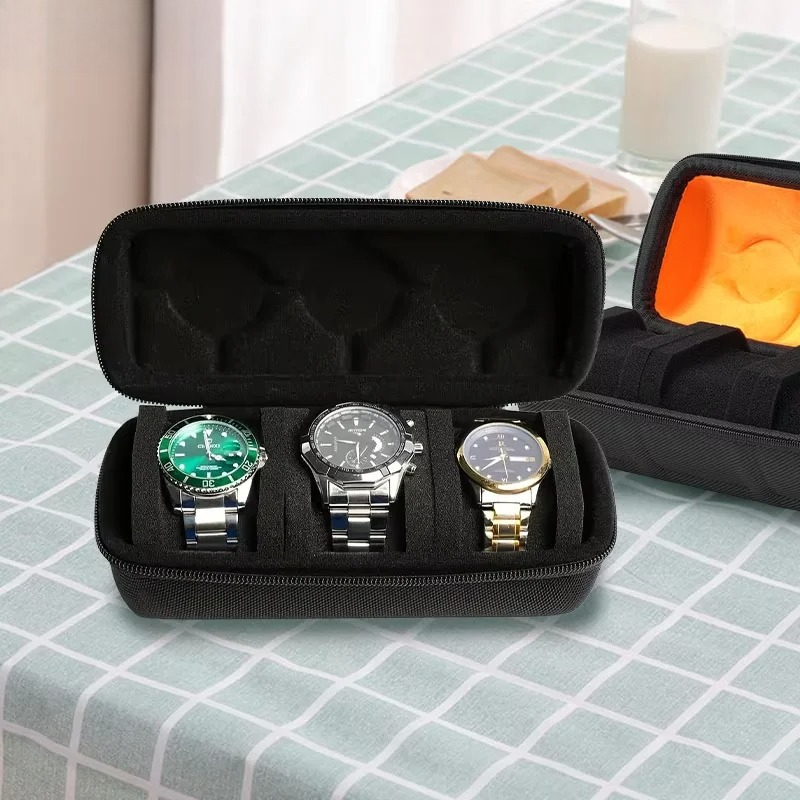 Quality Travel Accessories - حقيبة سفر للساعات بثلاث فتحات، صندوق