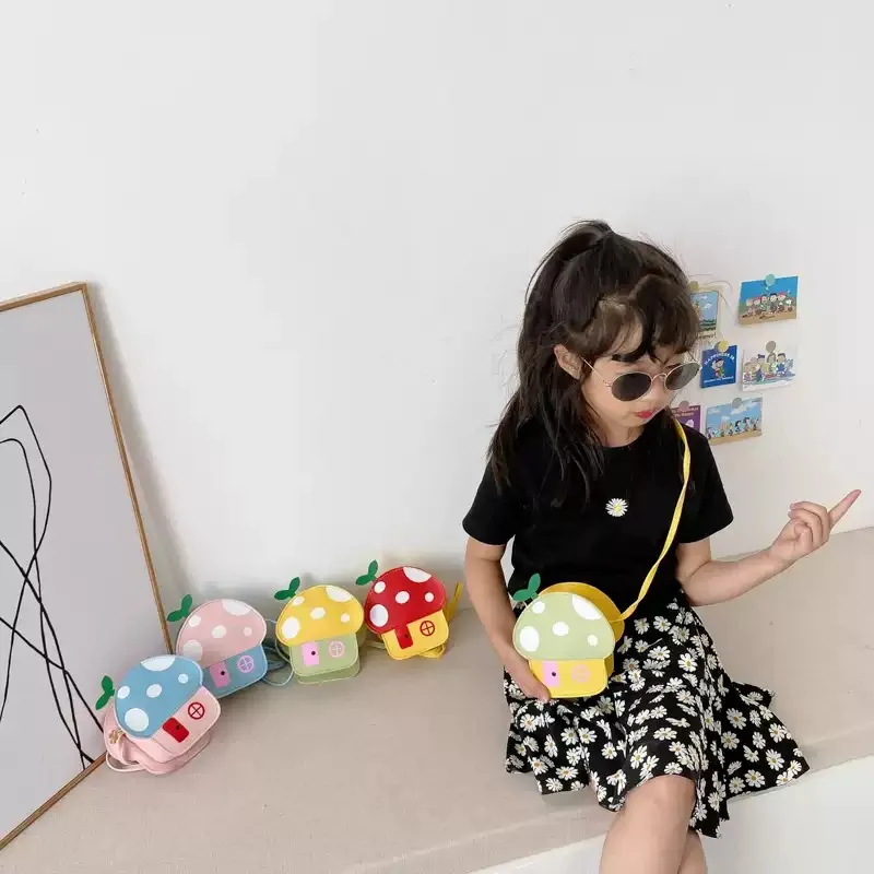 حقيبة نقود على شكل بيت الفطر ا - مراجعة Travel Accessories Girls وسعره